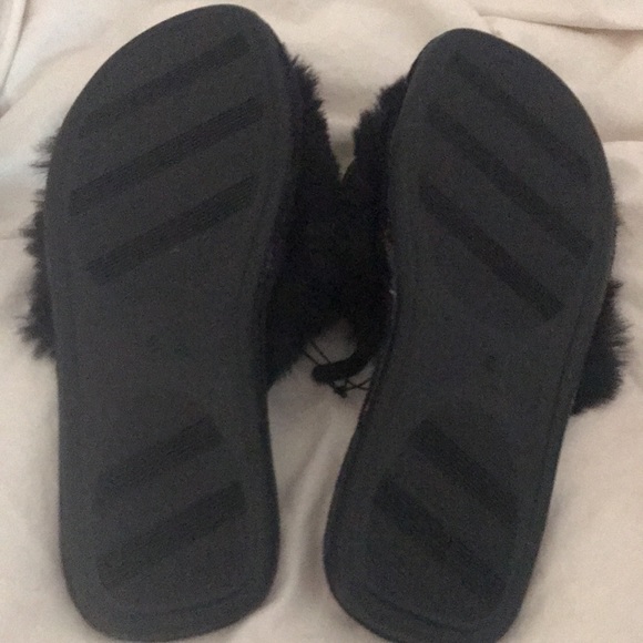 Black fluffy sippers - Picture 3 of 4